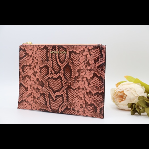 MICHAEL KORS JET SET TRAVEL ZIP CLUTCH WRISTLET - Picture 5 of 5